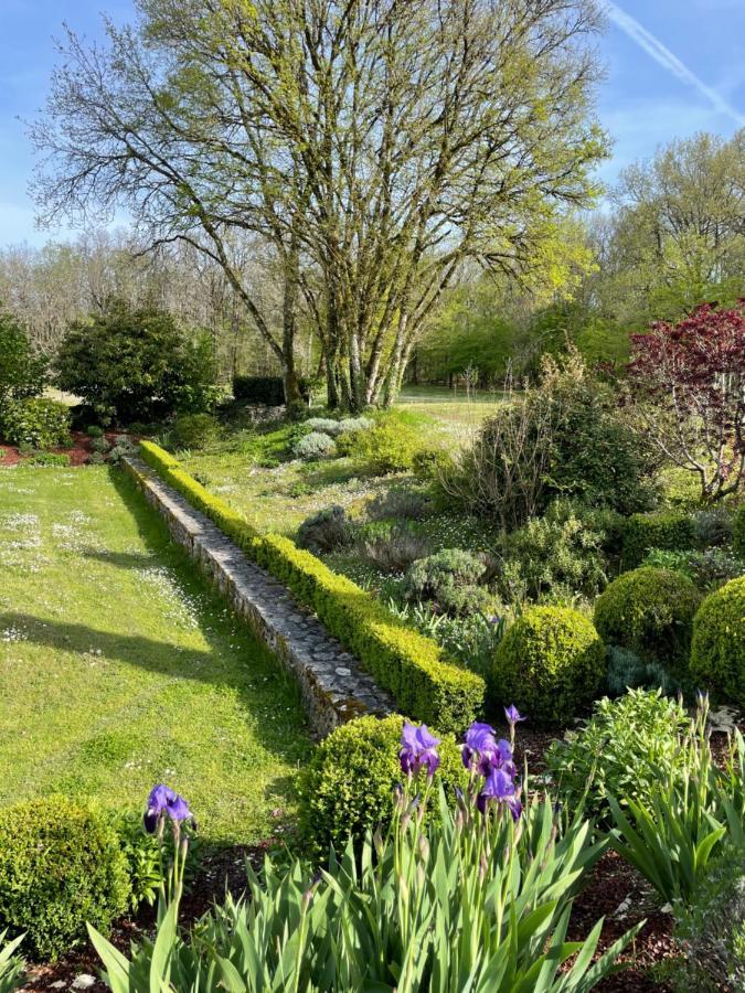 La Croix Des Granges Bed & Breakfast Chapdeuil ภายนอก รูปภาพ