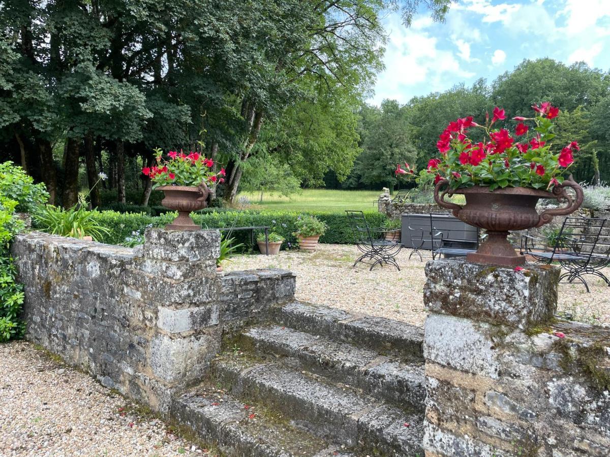 La Croix Des Granges Bed & Breakfast Chapdeuil ภายนอก รูปภาพ