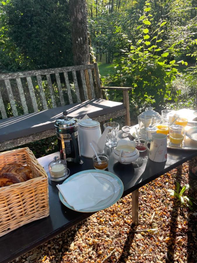 La Croix Des Granges Bed & Breakfast Chapdeuil ภายนอก รูปภาพ